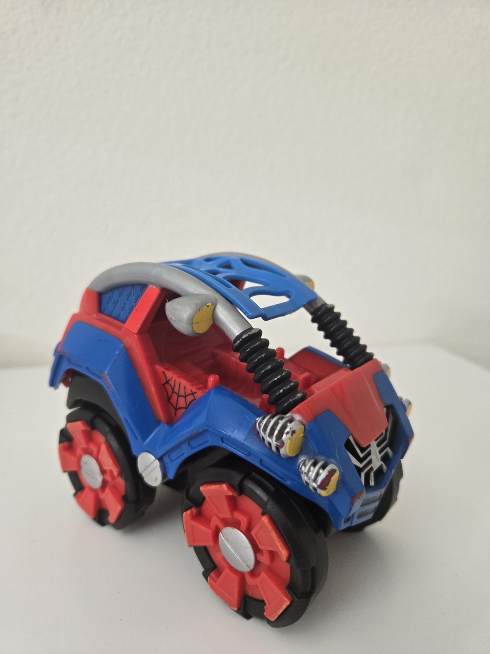 Marvel Spiderman Car Pullback & Go Buggy Hasbro Toy Vehicle 2011